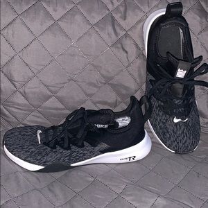 Nike ELITE TR